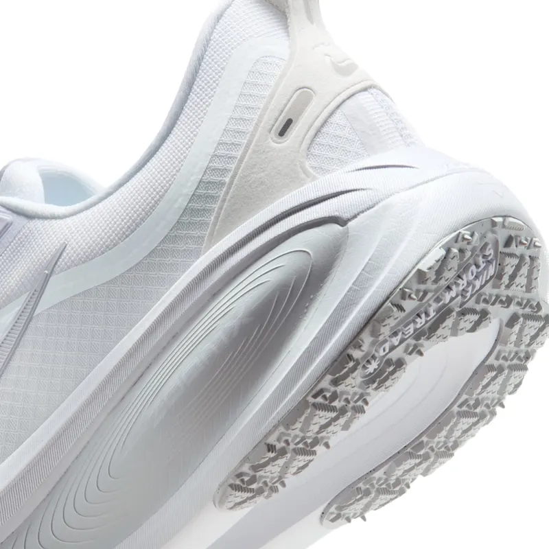 Nike Vomero White / Pure Platinum (HQ7001-100)