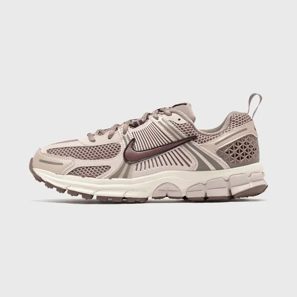 Nike Vomero 5 Taupe Haze Silt Red Tattoo