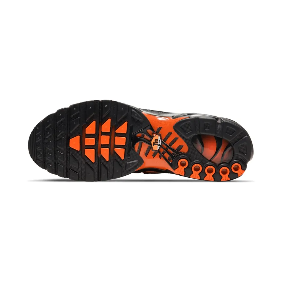 Nike Air Max Plus “Black / Team Orange / Iron Grey” (DD7111-002)