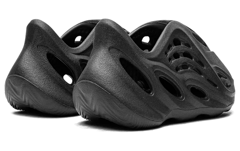 yeezy-foam-runner HP5346