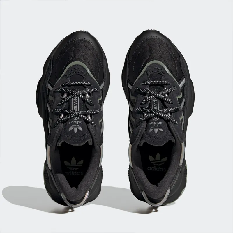 Adidas OZWEEGO Core Black / Core Black / Silver Metallic (HQ1631)