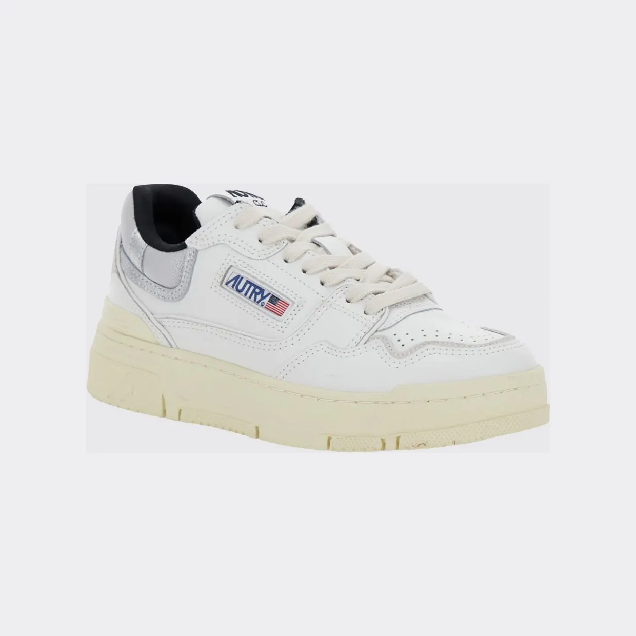 Autry CLC Low Leather and Mesh Trainers with Perforated Toe White (ROLWMY06)