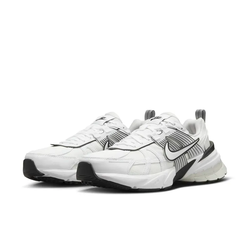 Nike V2K Run “White/White-Platinum Tint” (HF5342-100)