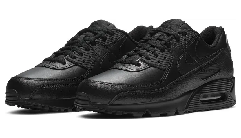 Nike Air Max 90 Leather “Triple Black”: Tragestunden, keine Likes (5)