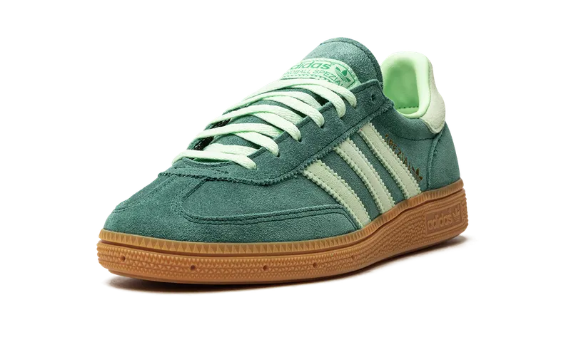 adidas Handball Spezial “Collegiate Green”: groen op groen, toch rustig (3)