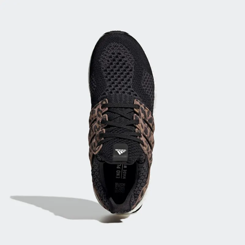 Adidas Ultraboost 5.0 DNA Core Black / Core Black / Carbon (HP9558)