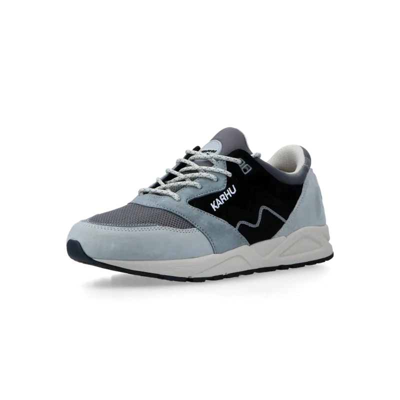 Karhu Aria 95 (dawn blue / jet black) – F803122