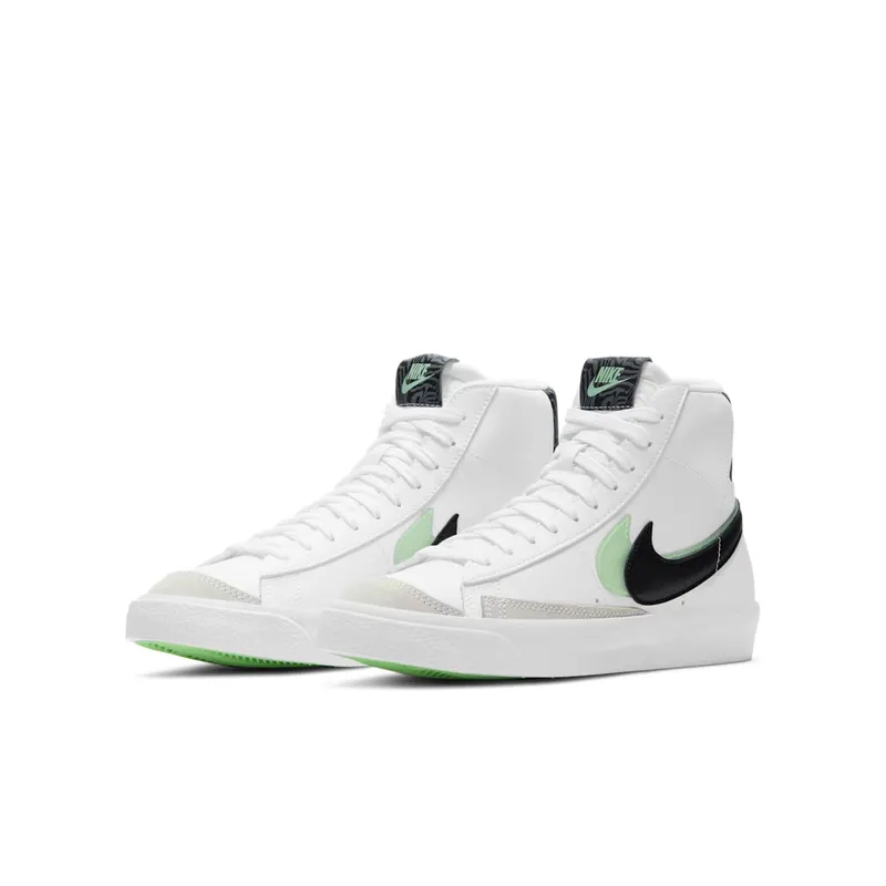 Nike Blazer Mid’ 77 SE Older Kids’ White (DD1847-100)
