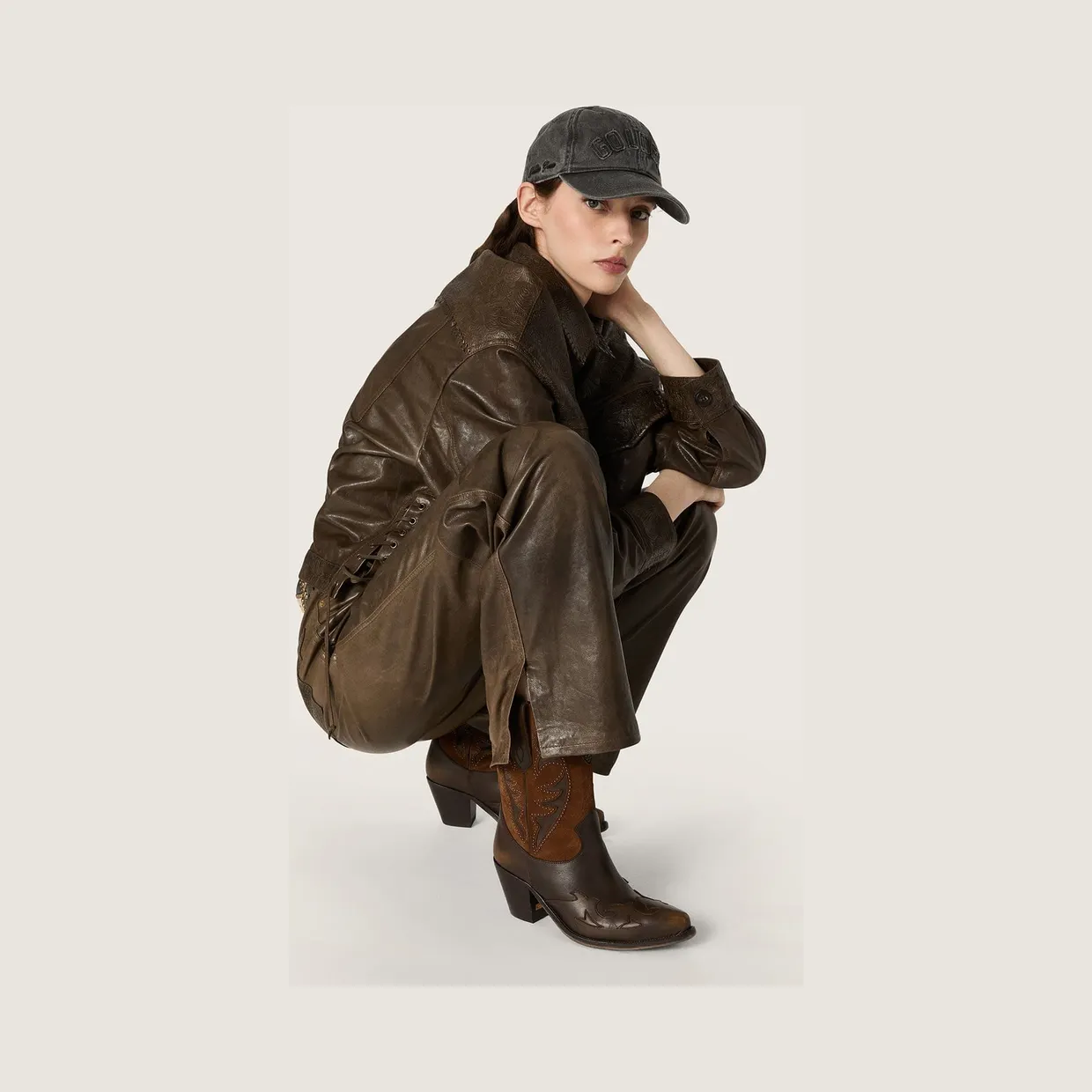 Golden Goose ’70 Wish Star Low Boots In Brown Leather With Heel And Micro-Studs (GWF01139.F008815.55381) (3)