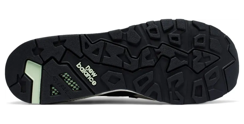 new-balance-sneaker M585TR