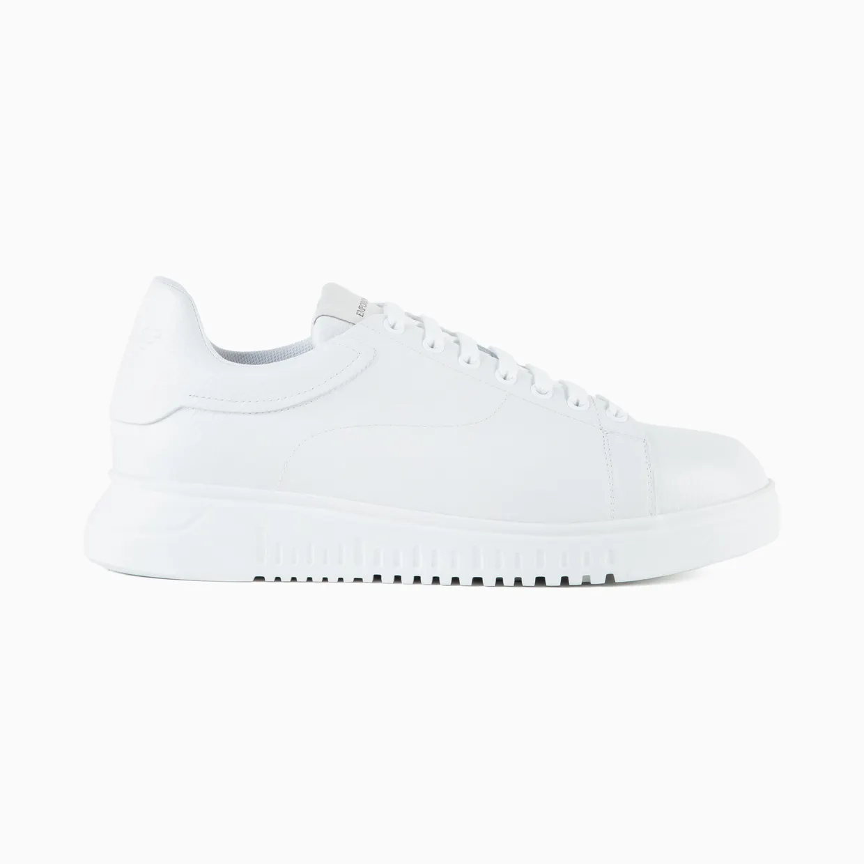 Armani Low-Top In Tumbled Leather Essential (X4X264-XF768-00001)