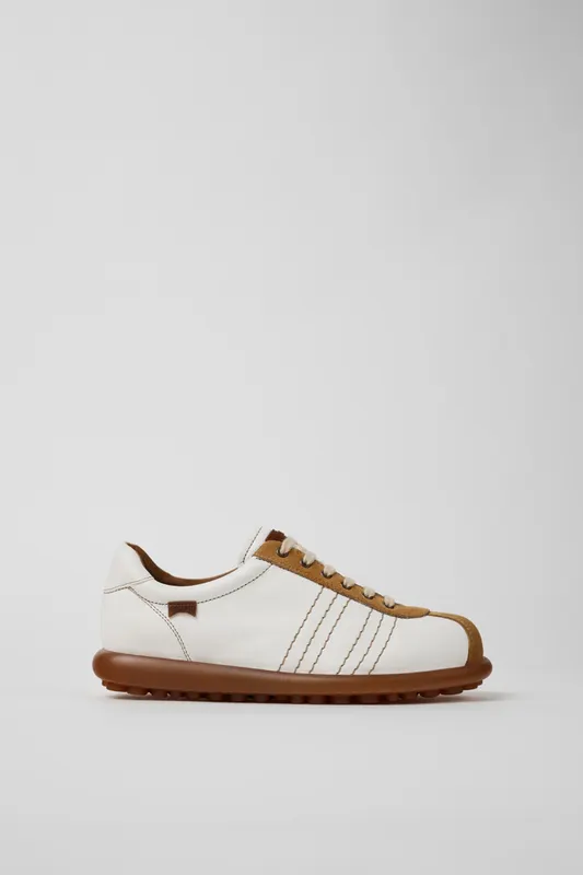 Camper Pelotas Ariel mit Wildledereinsätzen – White (K201758010)