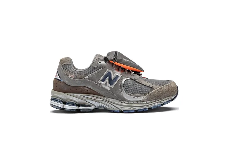 New Balance 2002R Grey Brown Pouch (M2002RVA)