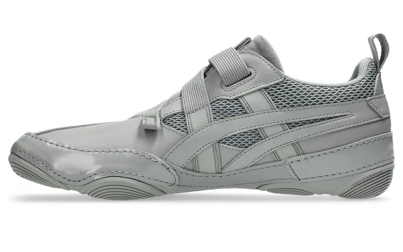 Issey Miyake x Asics Hyper Taping “Grey” (1203B189020)