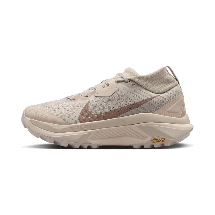 Nike ACG Zegama WMNS “Cream Ii / Safety Orange / Light Orewood Brown” (HV8115-200)