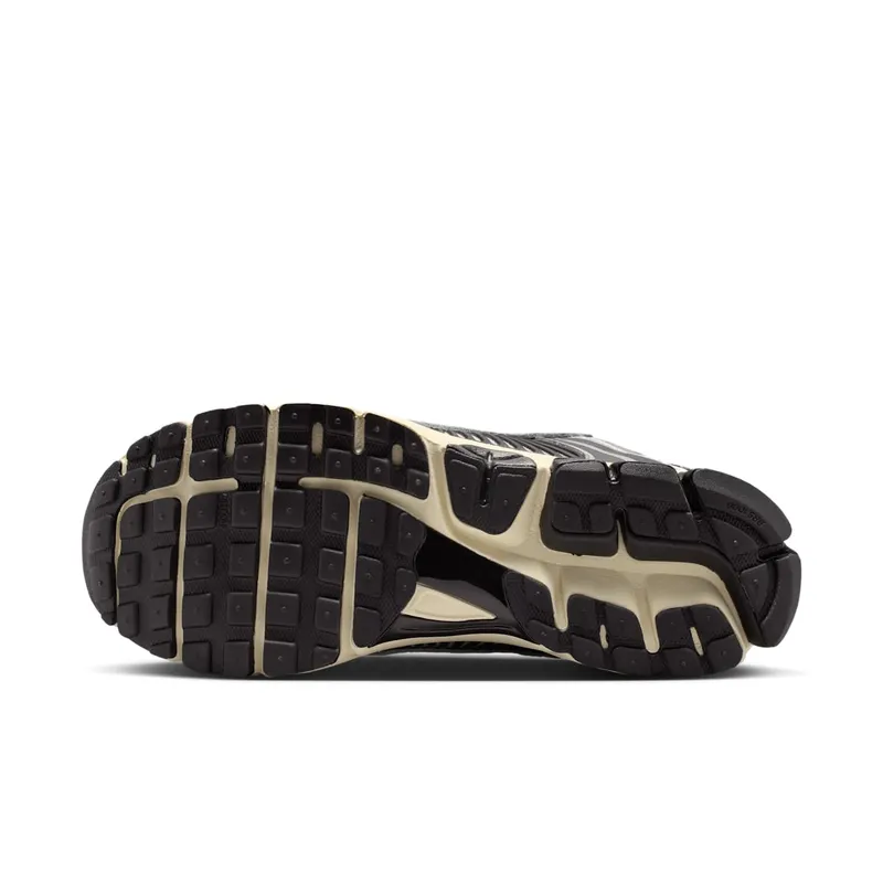 Nike Zoom Vomero 5 “Black Chrome” (IM3486-003)