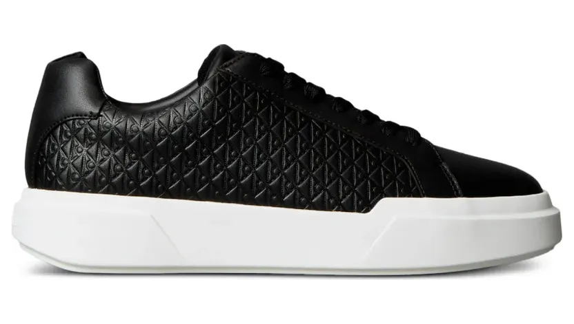 Calvin Klein Sneakers mit Prägung – Schwarz (YM0YM01383BEH)