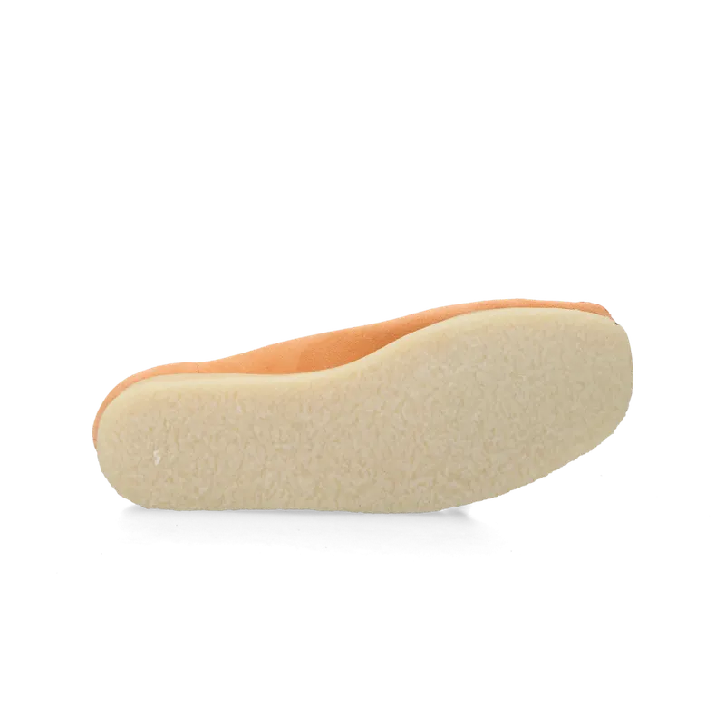Clarks Originals Wallabee (pale peach sde) – 26180671