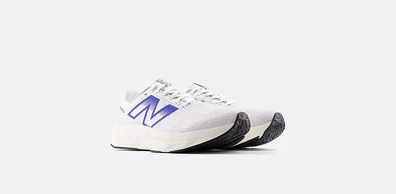 NEW BALANCE FuelCell Propelv5 “NB 103 WHITE / BLUE GEMSTONE / Angora” (MFCPRCZ5)