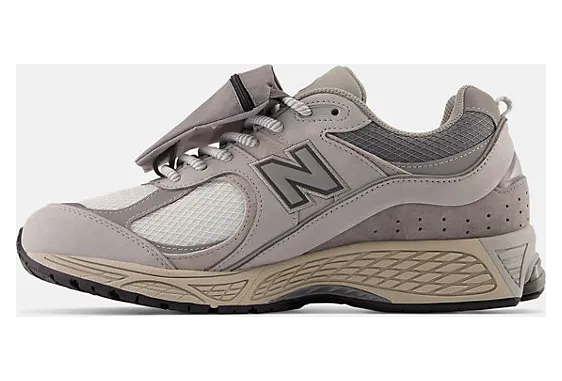 new-balance-2002r M2002RVC