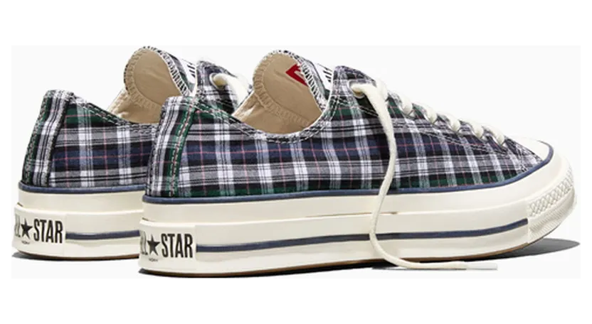 converse-chuck-taylor-all-star A19715C