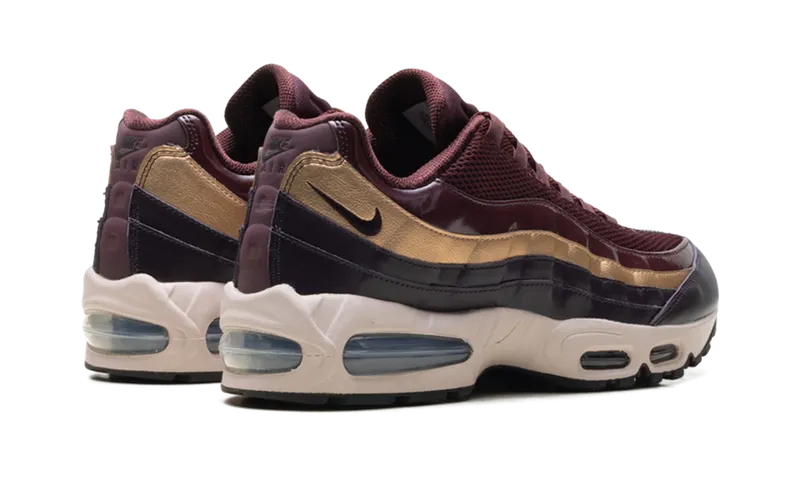 Nike Air Max 95 SE “Big Bubble Burgundy Crush” (IB6398-600)