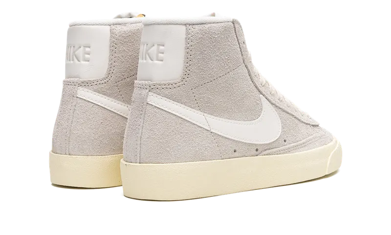 Nike BLAZER MID 77 VINTAGE MNS “Light Bone Alabaster” (DV7006-001)