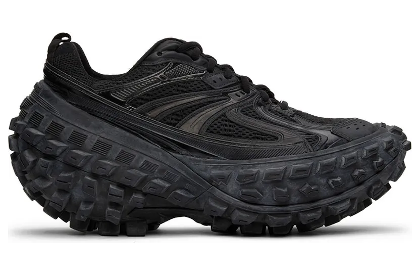 Balenciaga Black Defender Sneakers (685611 W2RA6)