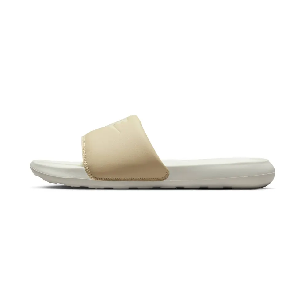 Nike Victori One “Sanddrift Coconut Milk” (CN9677-108)
