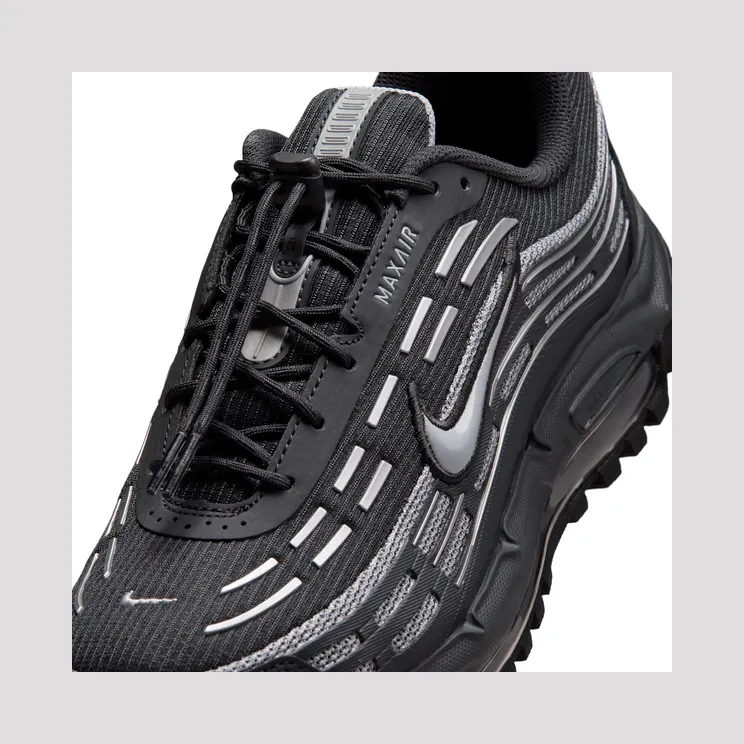 nike-air-max IO3037-002