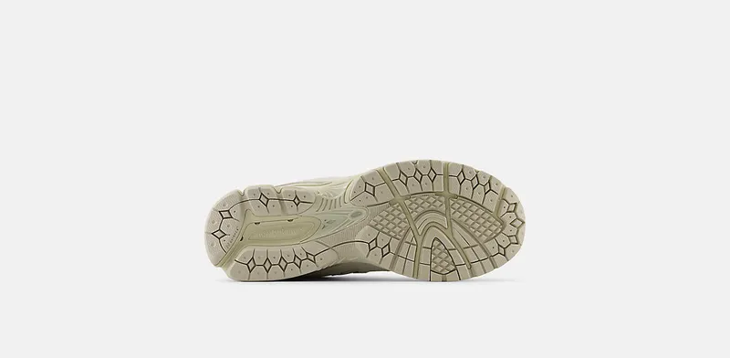 New Balance 2002R Timberwolf (U2002RBE)