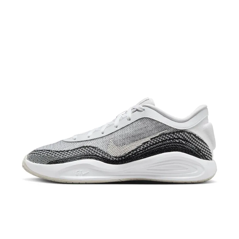Nike GT Hustle Academy “White / Black / Light Bone” (FJ7791-100)