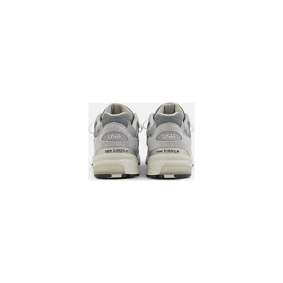 New Balance 992 “Made in USA – Grey Silver Metallic” (U992GY)