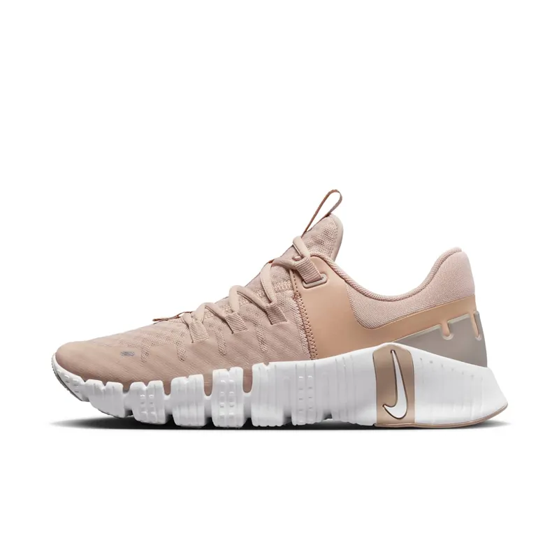 Nike Free Metcon 5 “Pink Oxford” (DV3950-600)