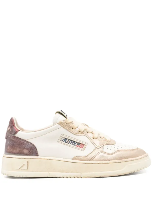 Autry Medalist Low – Beige (AVLWMT04MT04)