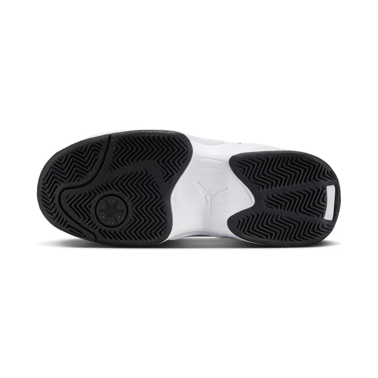air-jordan-max-aura FQ8297-004