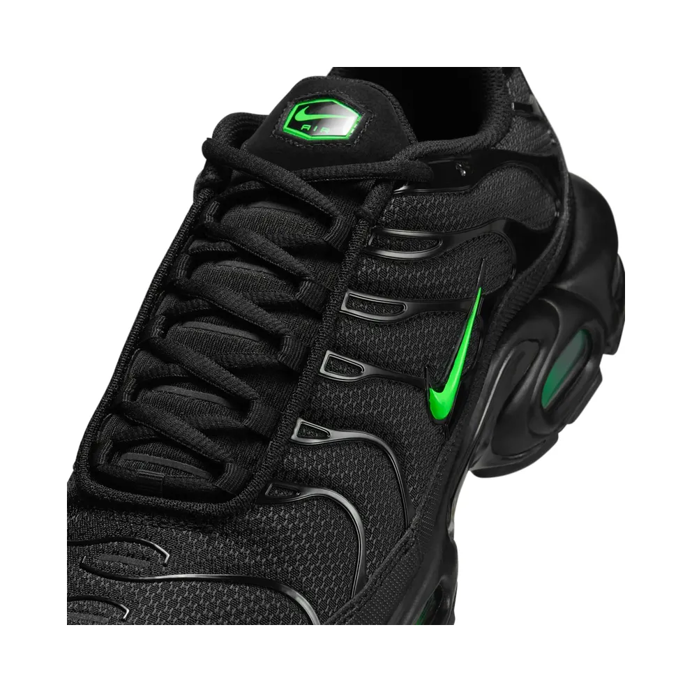 Nike Air Max Plus Black Green Strike (DM0032-024)