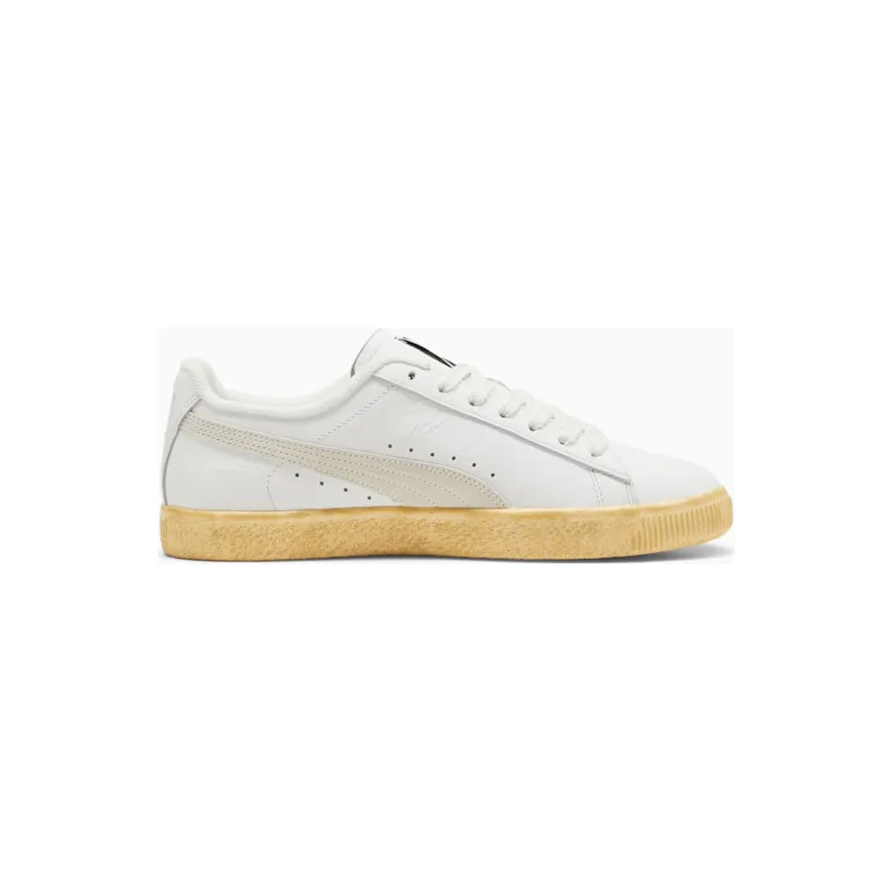Puma Clyde “Vintage – White” (394687-04)