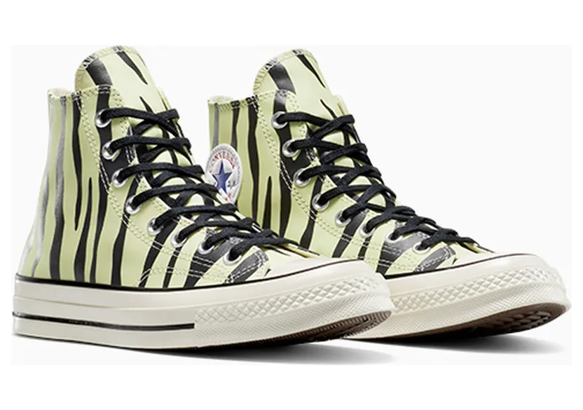 converse-sneaker A15032C