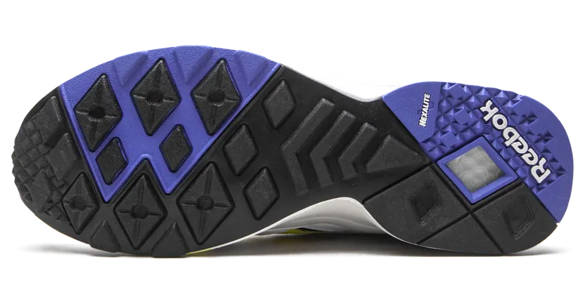 reebok-aztrek CN7840-4
