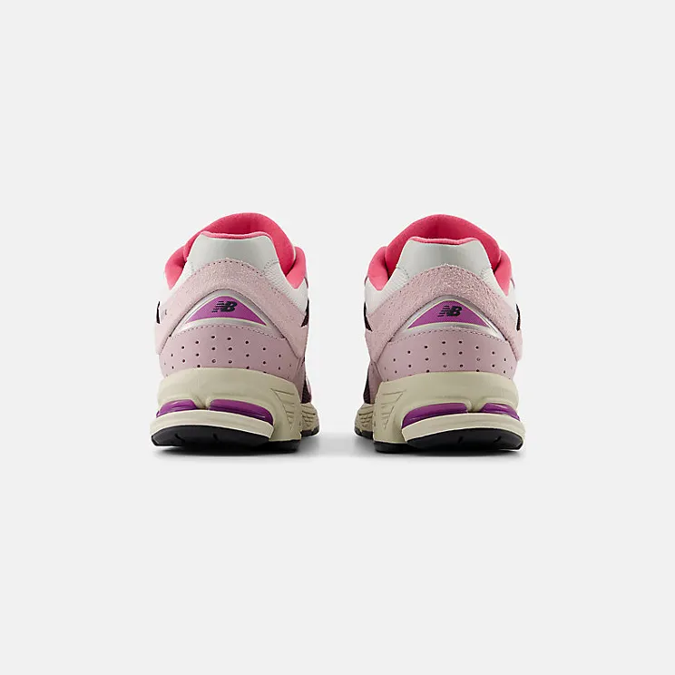 new-balance-2002r U2002RTB