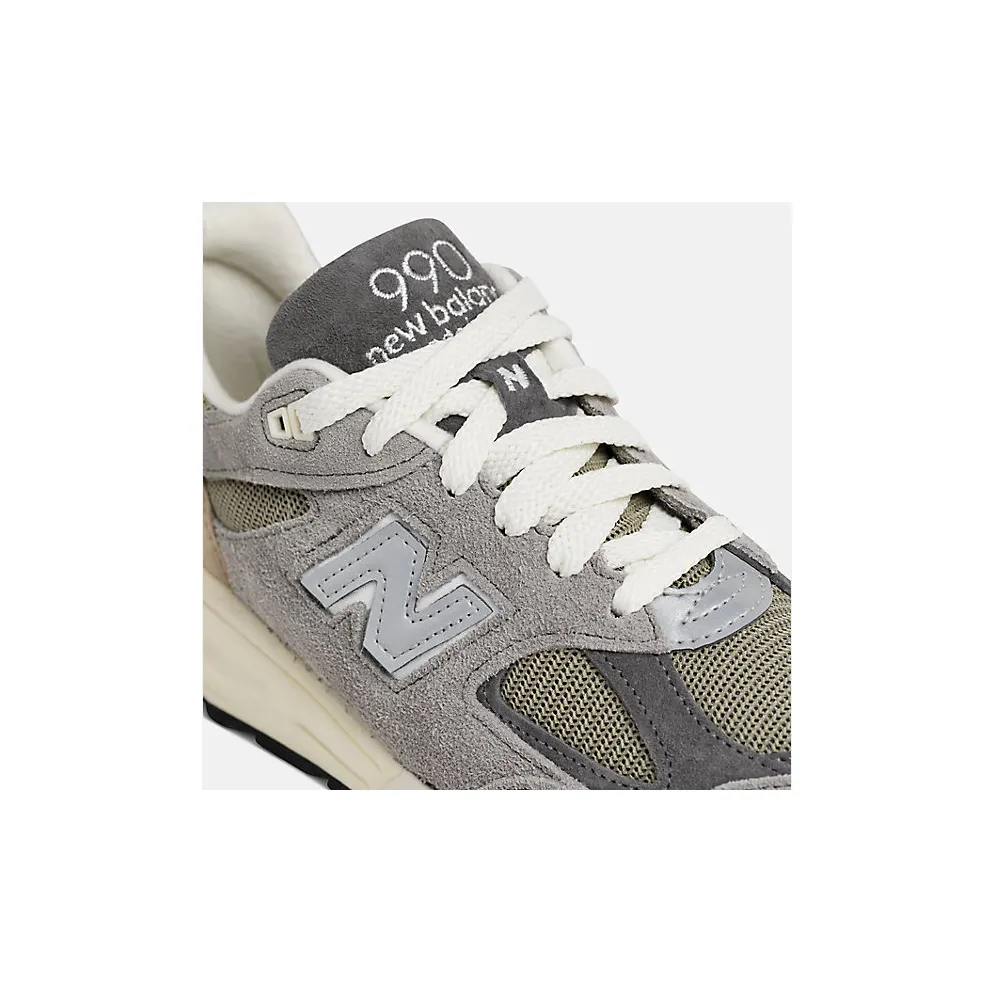 New Balance 990 V2 “Made In USA – Teddy Santis” (M990TD2)