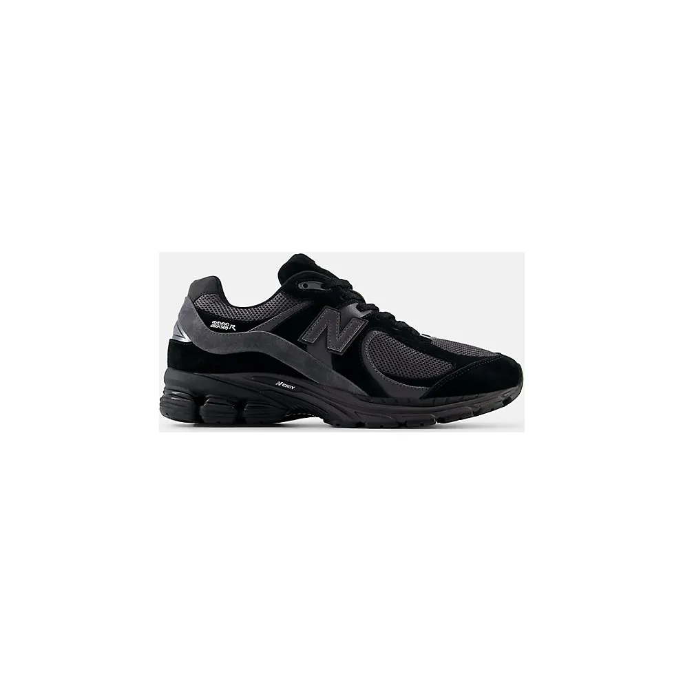 New Balance 2002R “Black Magnet” (M2002RBL)