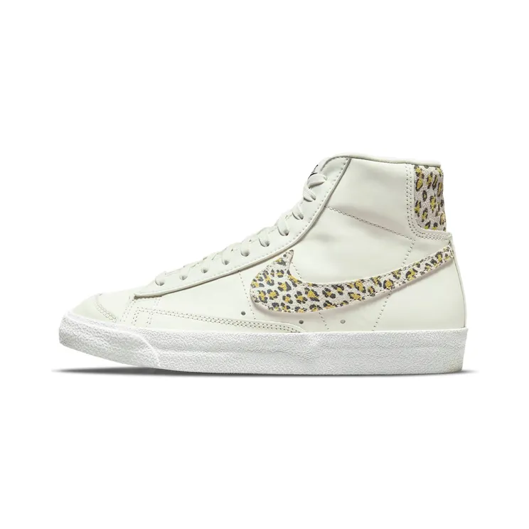 Nike BLAZER MID ’77 SE Leopard “Sail / Light Lemon Twist / Black” (DH9633-100)
