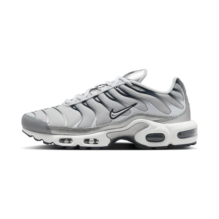 Nike Air Max Plus “White / Ashen Slate / Midnight Navy / Metallic Silver” (IR1992-100)