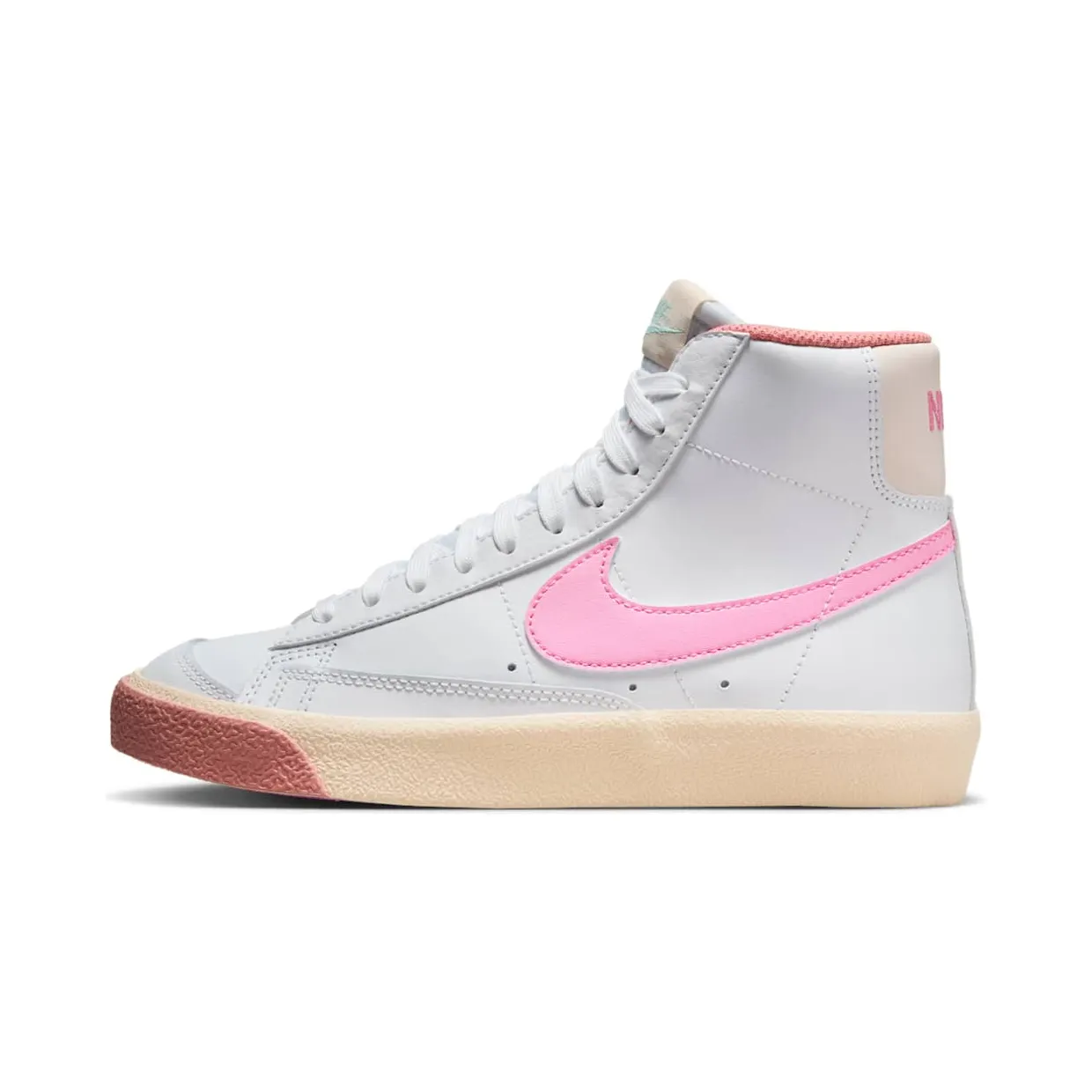 nike-blazer DZ2900-100