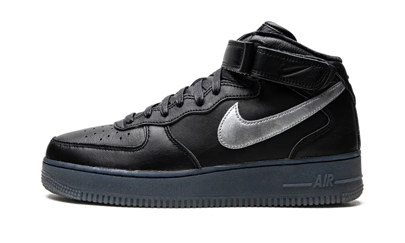Nike Air Force 1 Mid “Black / Metallic Silver” (DX3061-001)