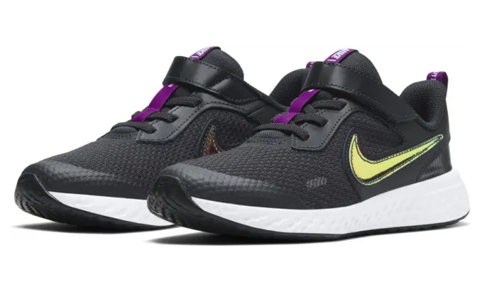 Nike Revolution 5 SE Power Schwarz (CZ7148-001)