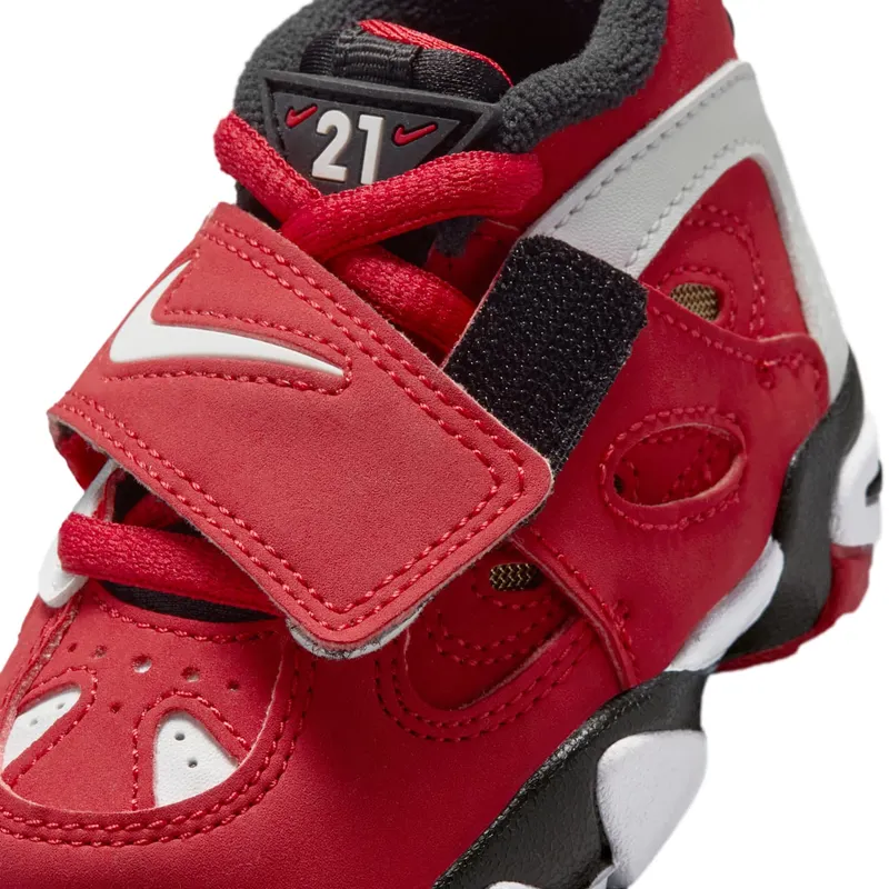 Nike Air Diamond Turf 2 TD “Fire Red / White” (IR4725-600)