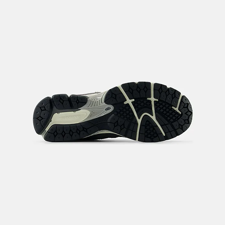 new-balance-2002r M2002RFL